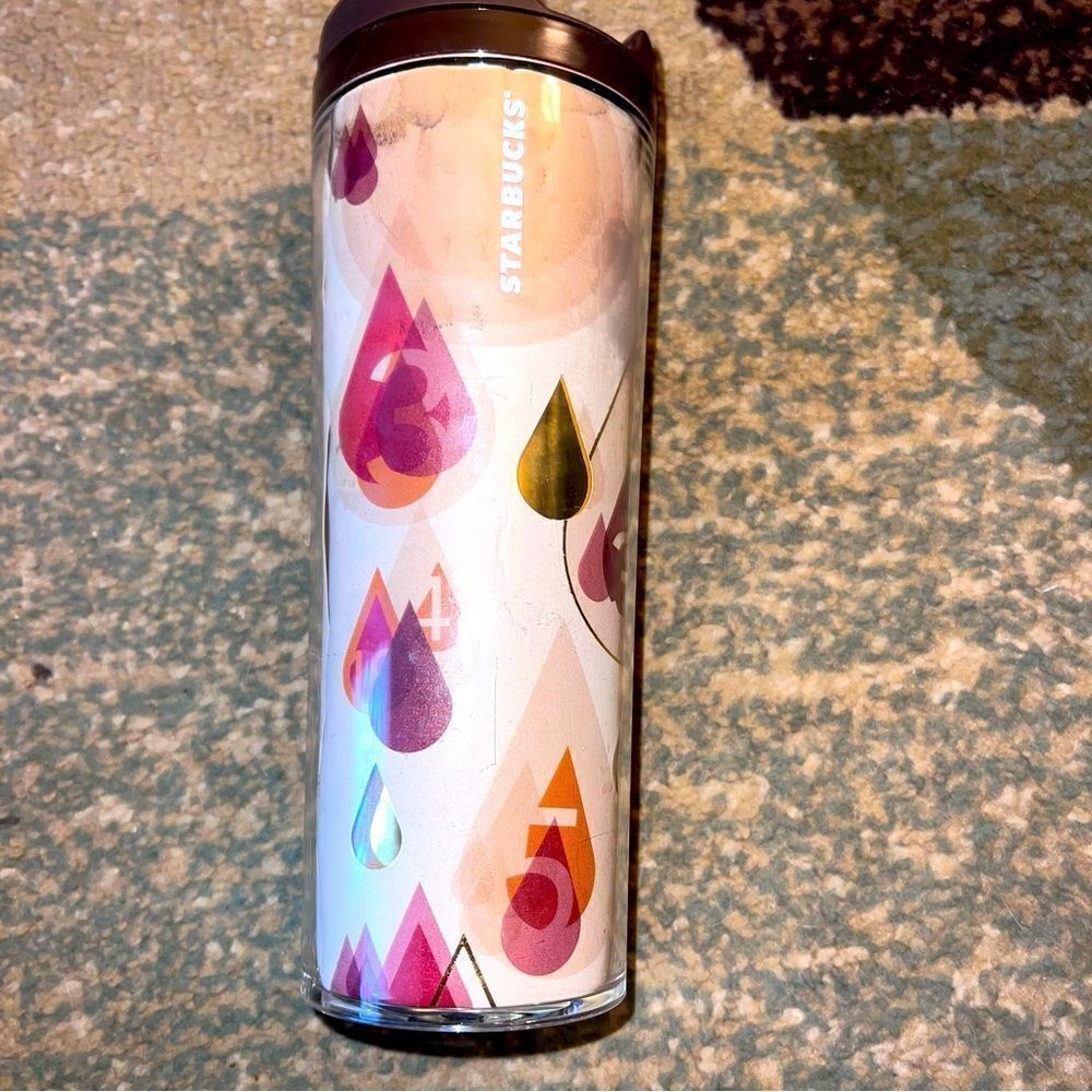 Starbucks 2012 mug 